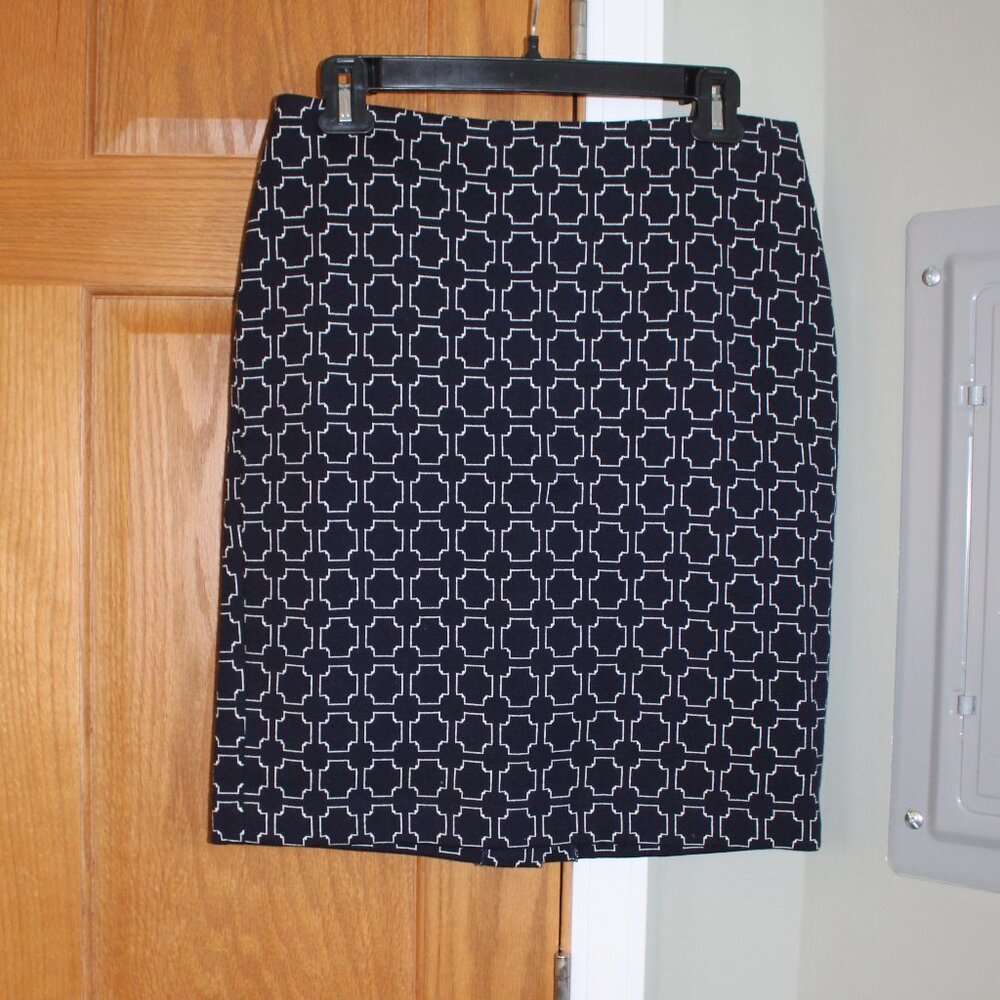 Talbots Women's Blue Geometric Pattern Skirt - Size 6P 6 Petite